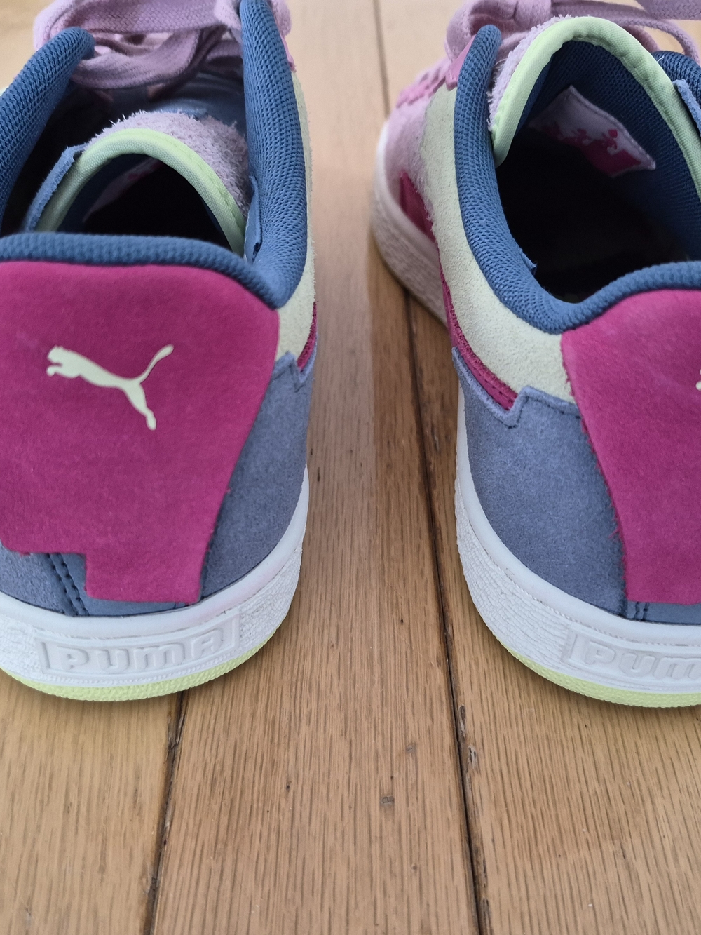 BNWT PUMA x Netflix Squid Game Suede Sneakers Multicolor Men 8.5 Women 10 Pop - Picture 14 of 16